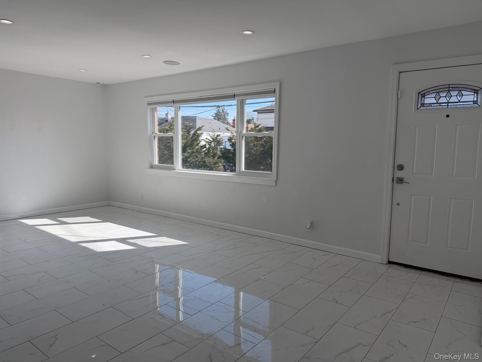 #2 photo, 1 Munro Boulevard, ناسو Valley Stream , NY 11581