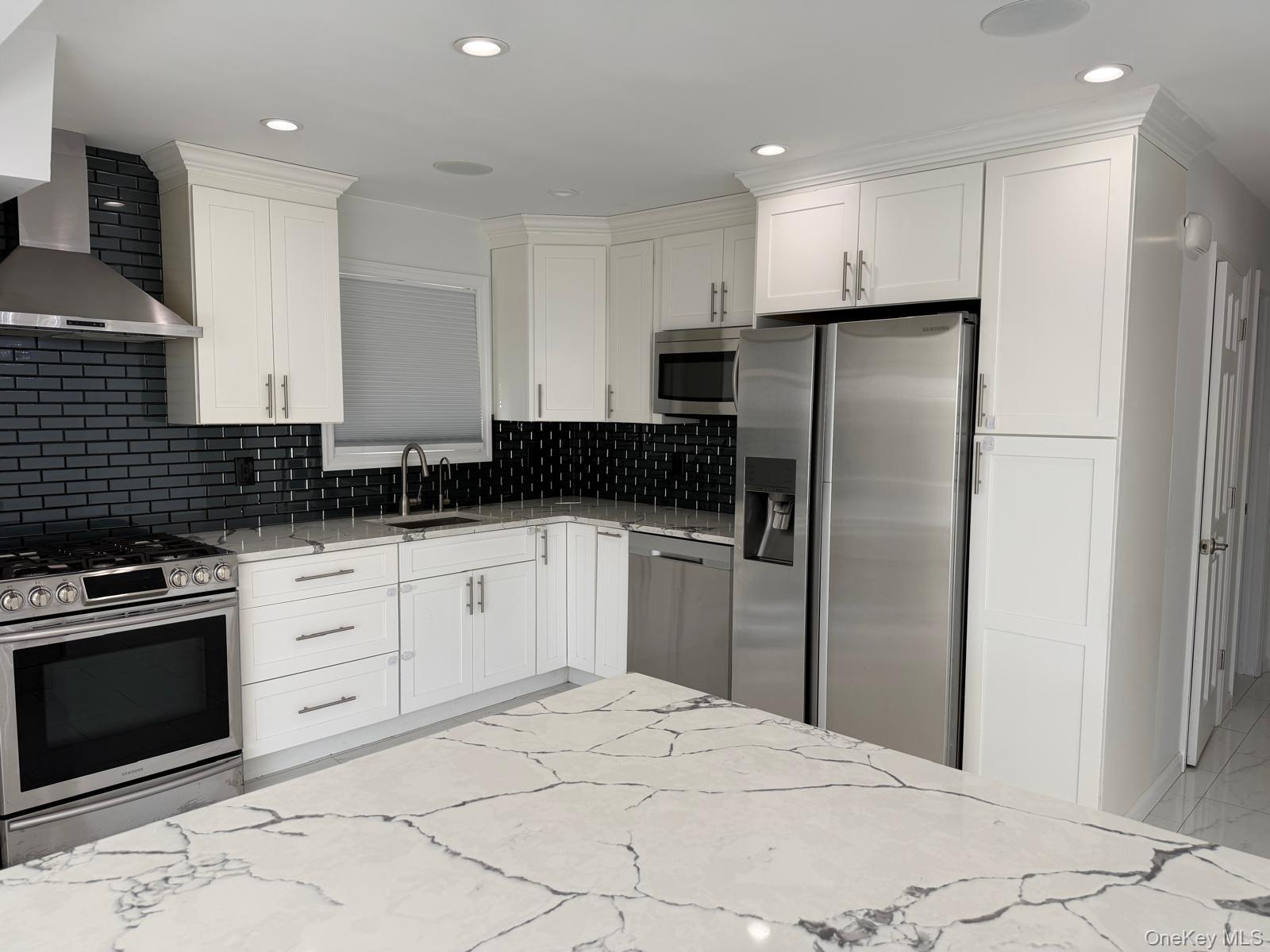 #3 photo, 1 Munro Boulevard, ناسو Valley Stream , NY 11581