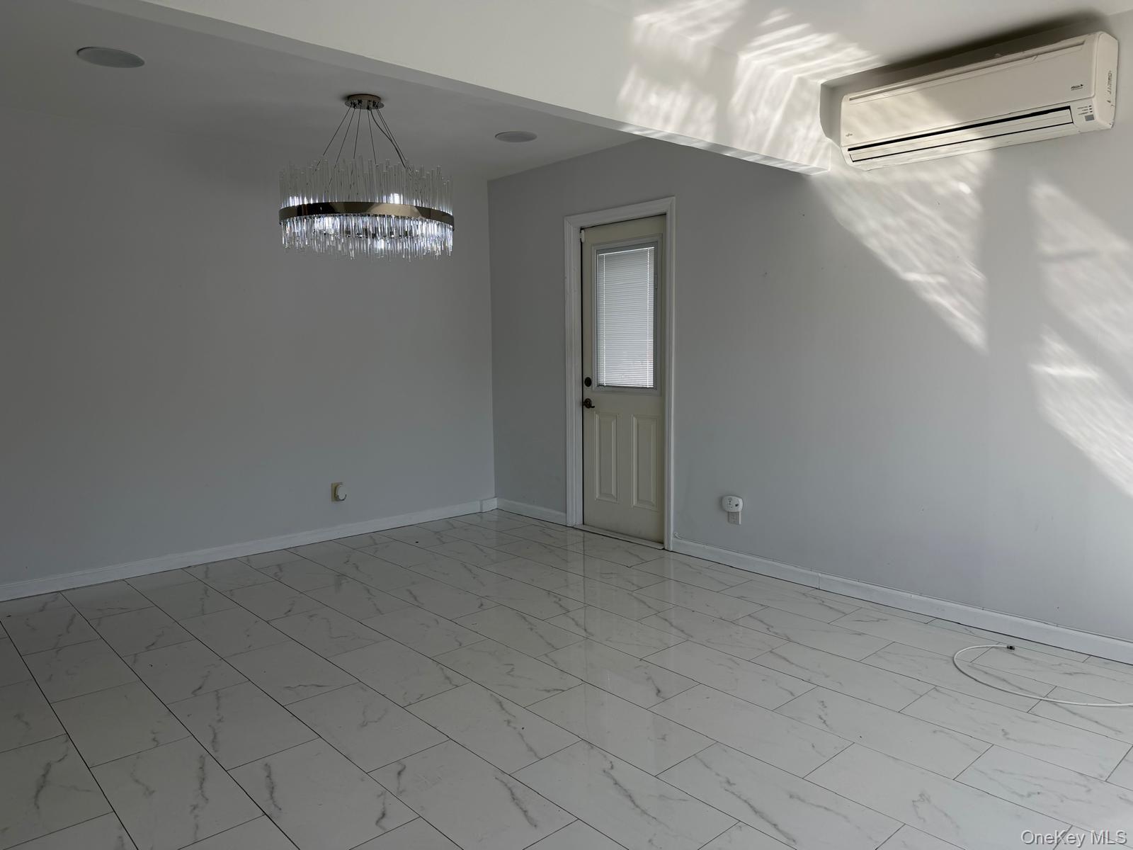 #4 photo, 1 Munro Boulevard, ناسو Valley Stream , NY 11581