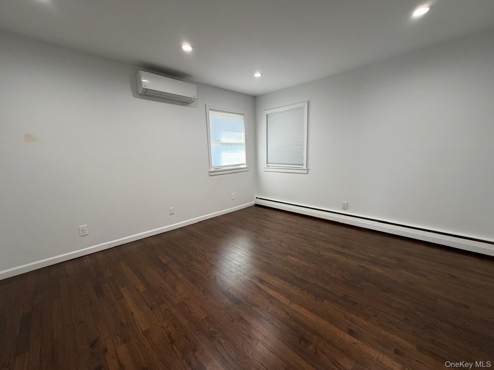 #9 photo, 1 Munro Boulevard, ناسو Valley Stream , NY 11581