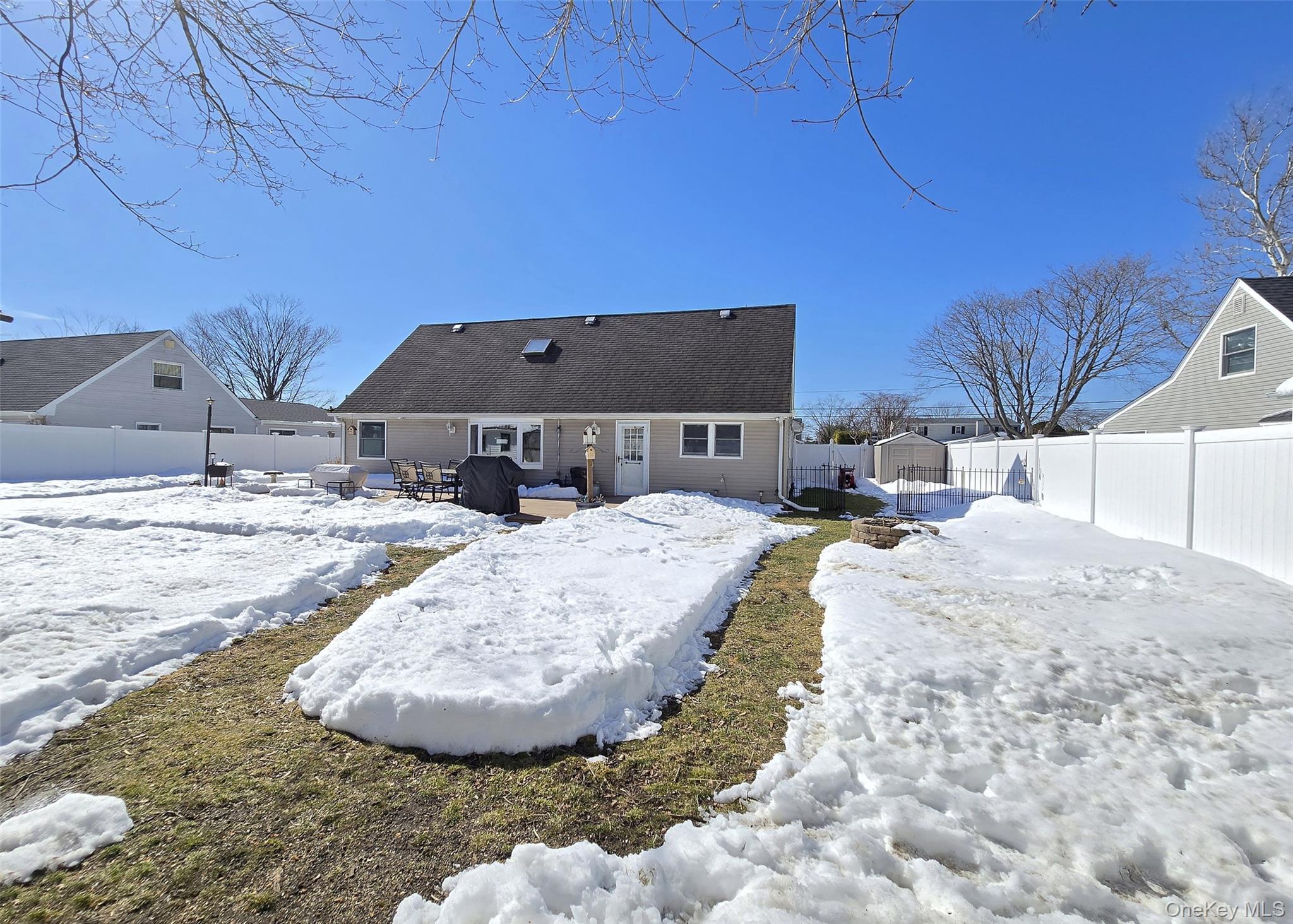 #3 photo, 47 Birchdale Drive, Саффолк ‖ Holbrook , NY 11741