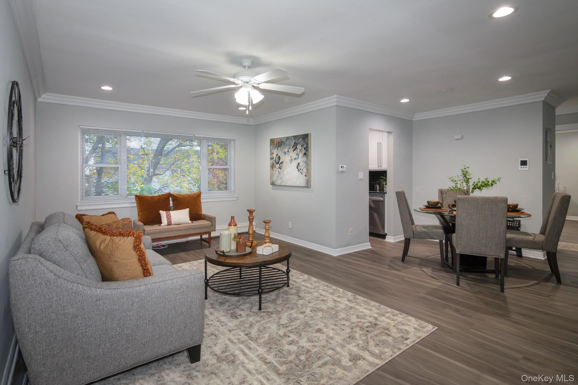 #3 photo, 92 South Clinton Avenue, Саффолк ‖ Bay Shore , NY 11706