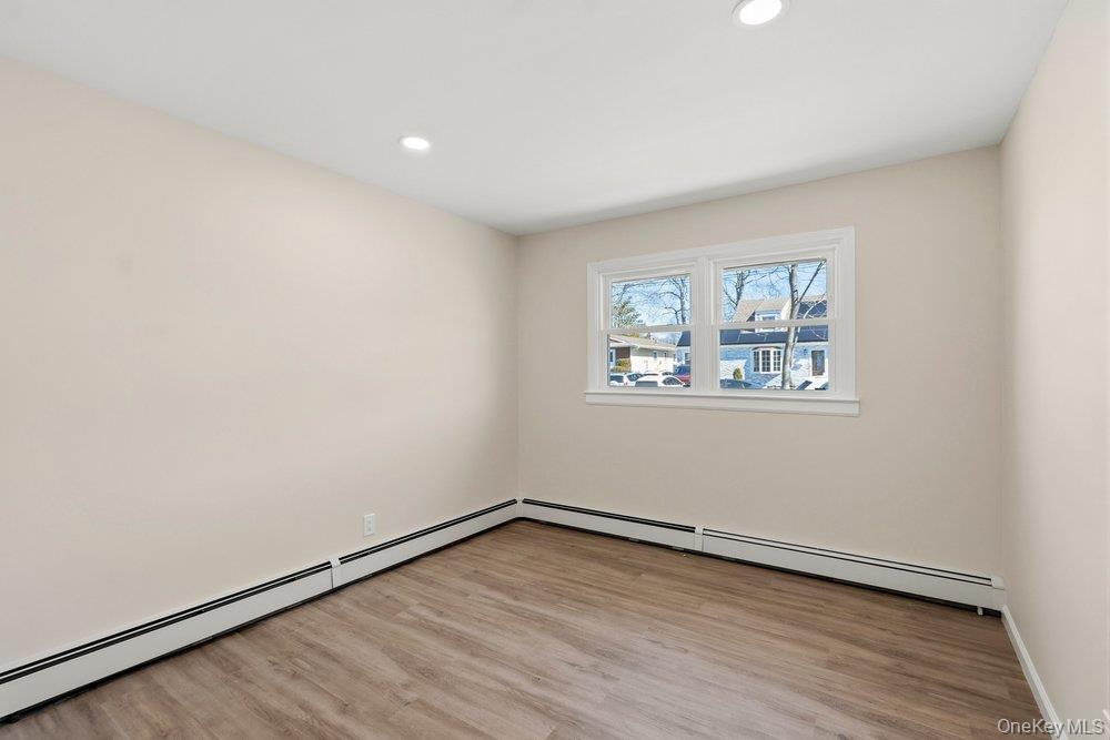 #11 photo, 189 Trouville Road, Саффолк ‖ Copiague , NY 11726