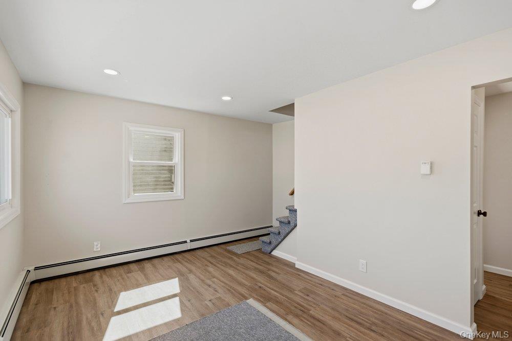 #5 photo, 189 Trouville Road, Саффолк ‖ Copiague , NY 11726