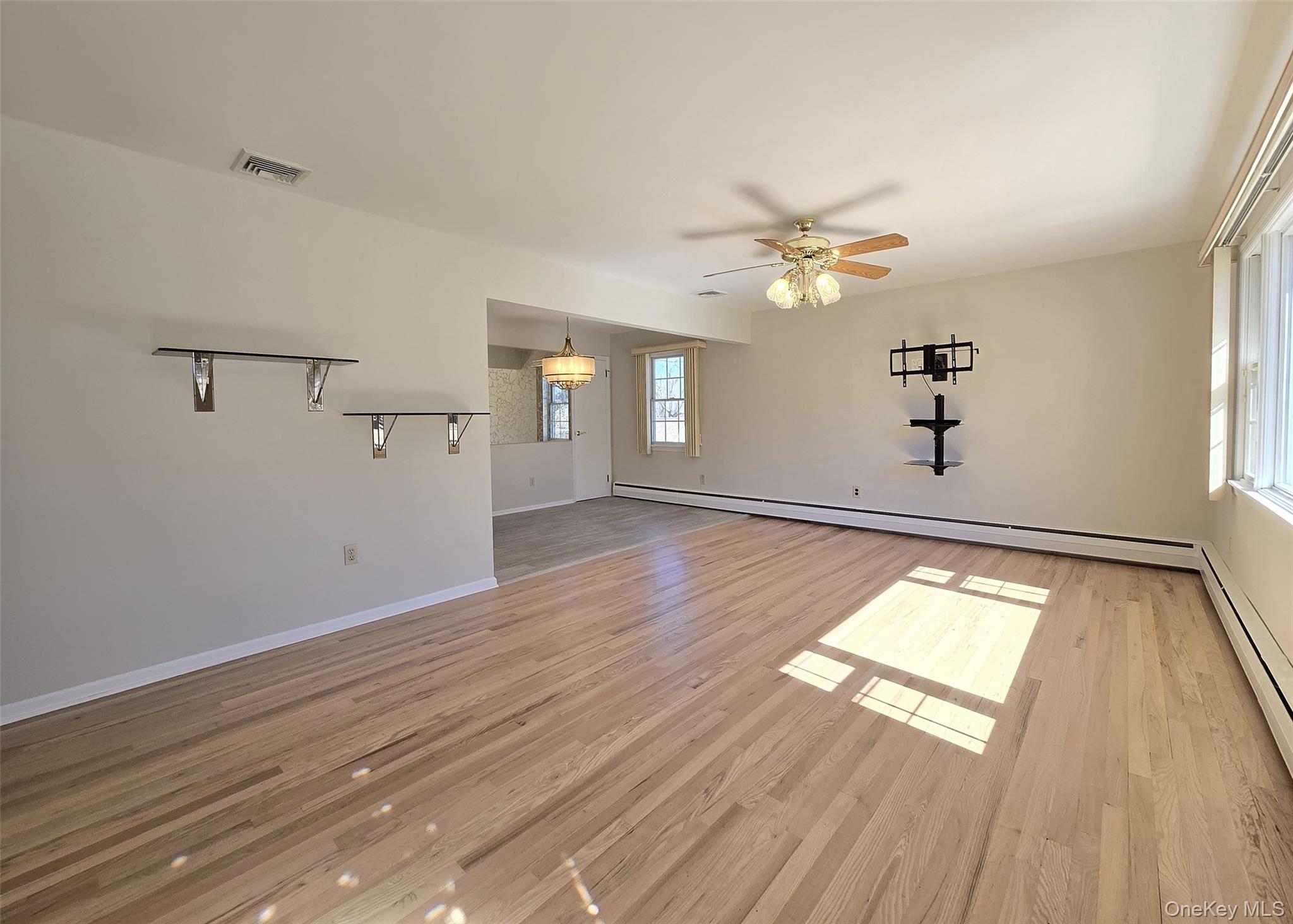 #3 photo, 5 Hancock Street, 롱 아일랜드 Smithtown , NY 11787