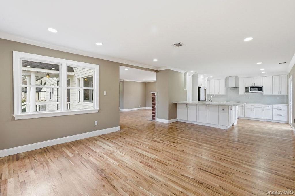 #10 photo, 357 Deer Park Road, সাফোক কাউন্টি Dix Hills , NY 11746