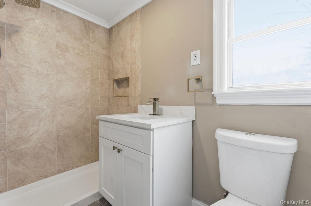 #15 photo, 357 Deer Park Road, সাফোক কাউন্টি Dix Hills , NY 11746