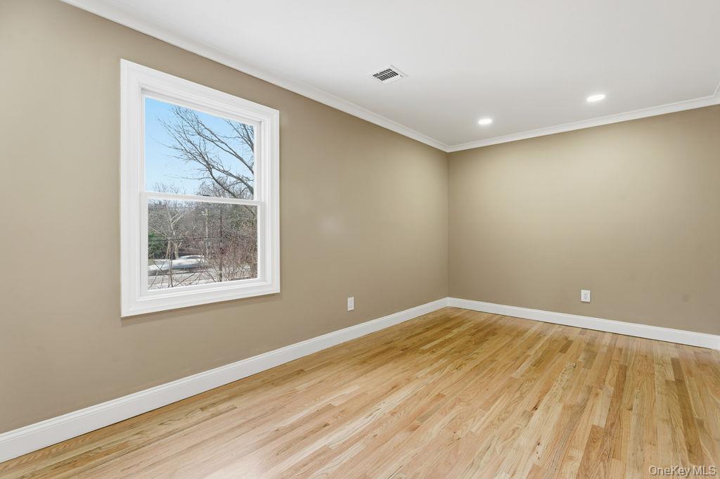 #20 photo, 357 Deer Park Road, সাফোক কাউন্টি Dix Hills , NY 11746