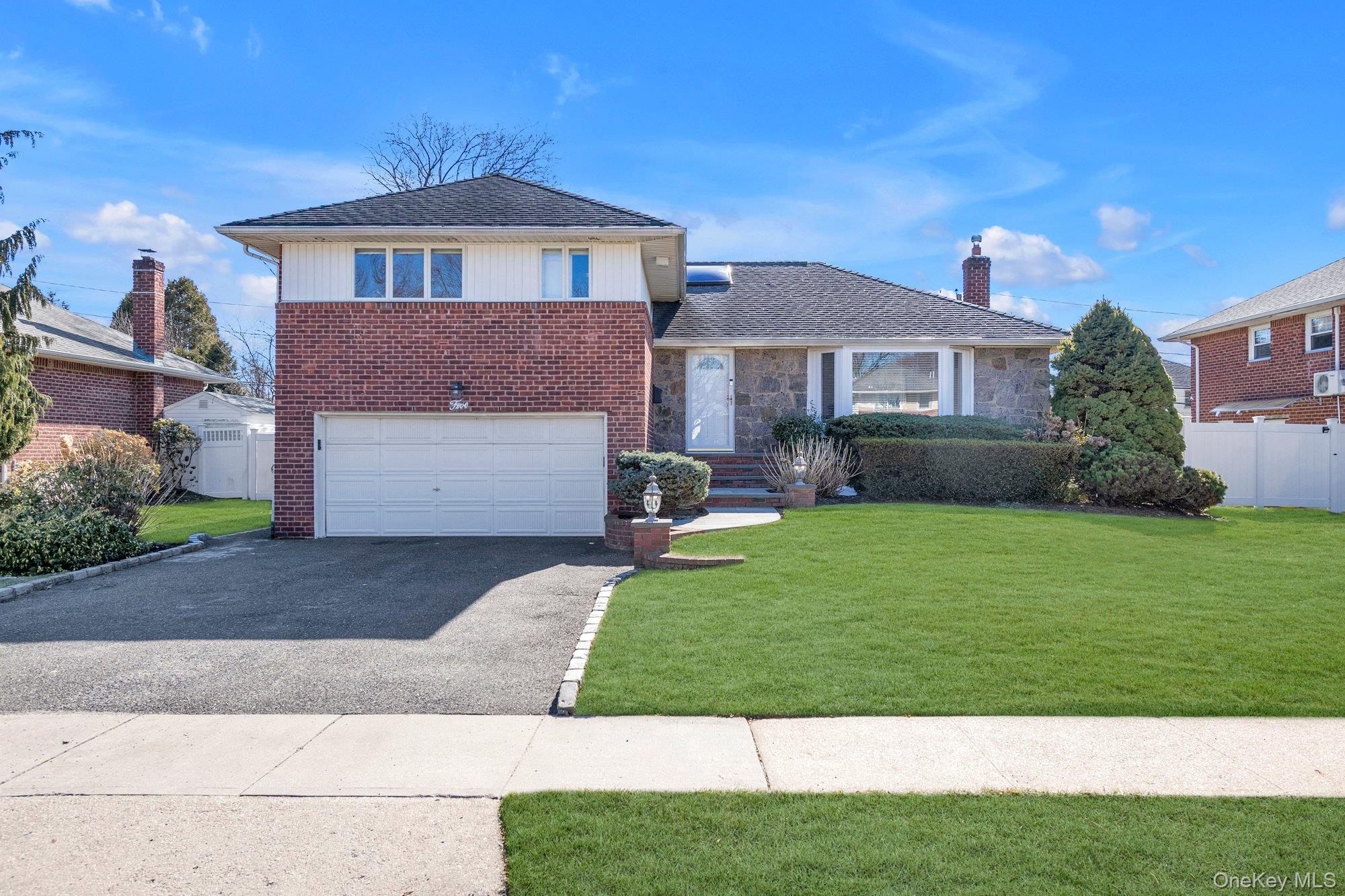 #1 photo, 5 Hillvale Road, Нассау ‖ Syosset , NY 11791