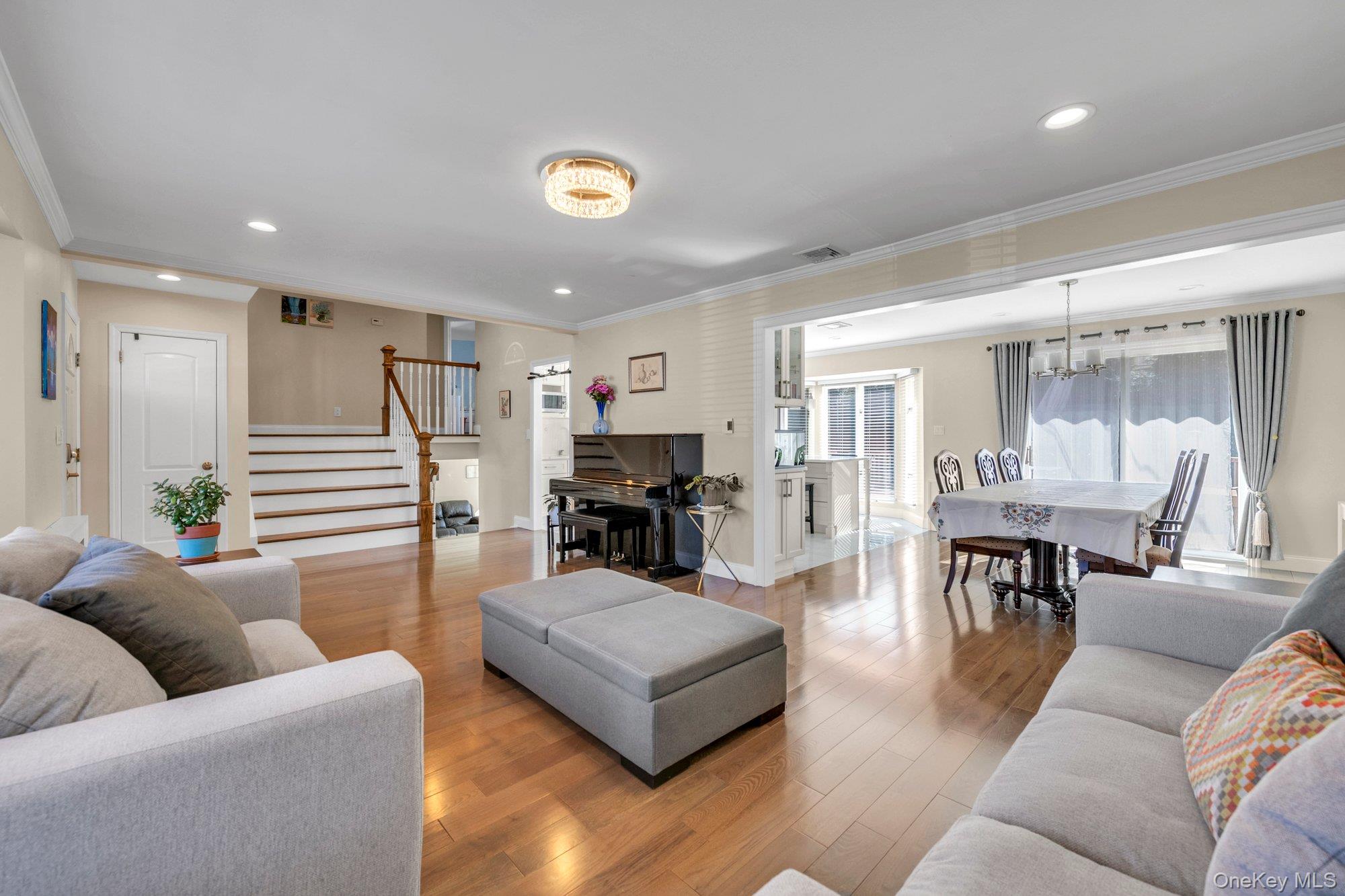 #4 photo, 5 Hillvale Road, Нассау ‖ Syosset , NY 11791