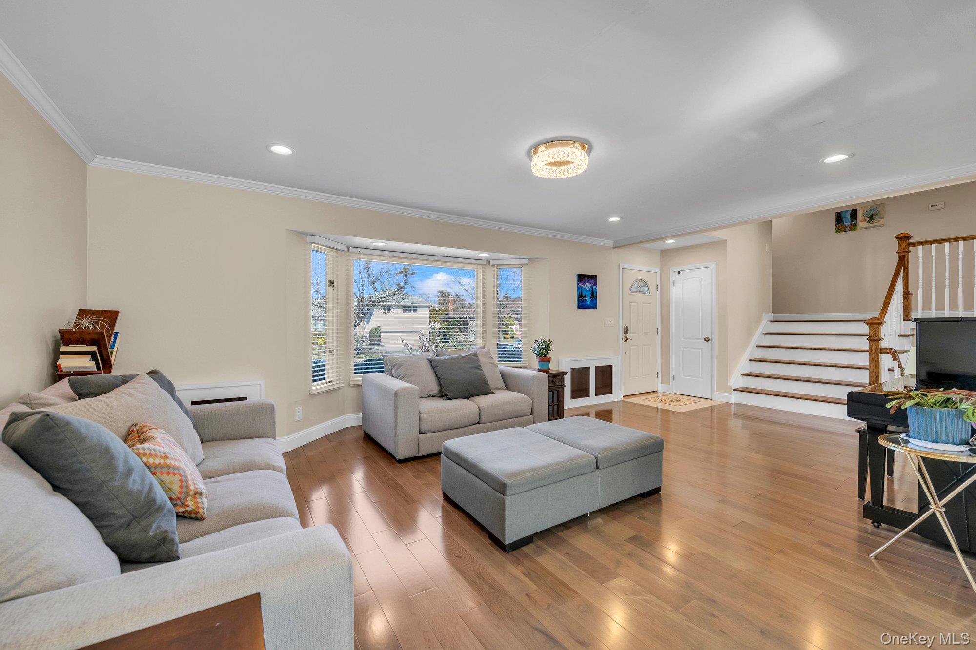 #5 photo, 5 Hillvale Road, Нассау ‖ Syosset , NY 11791