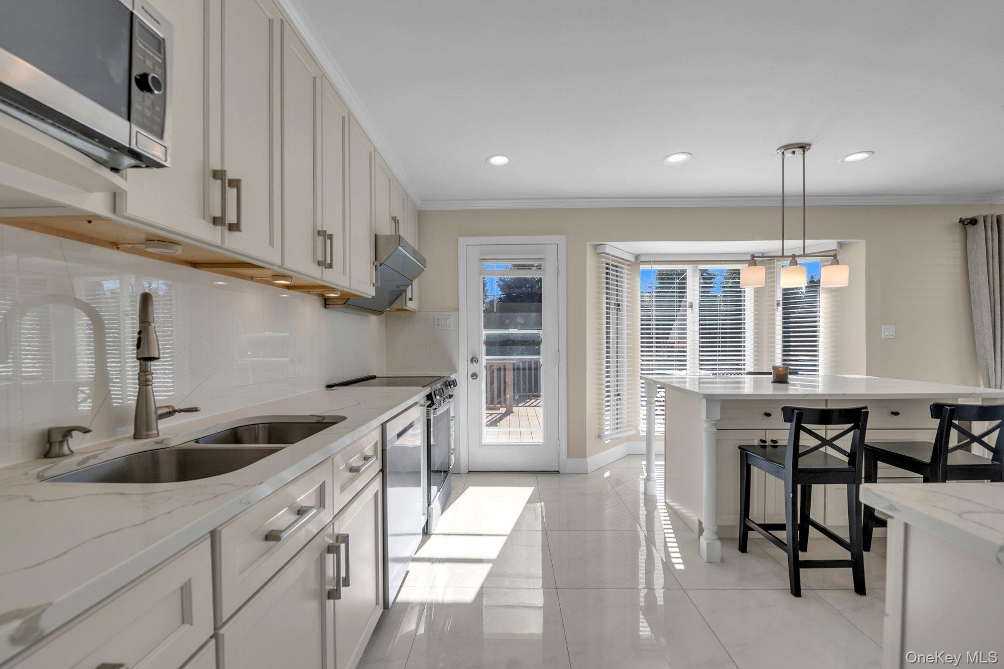 #9 photo, 5 Hillvale Road, Нассау ‖ Syosset , NY 11791