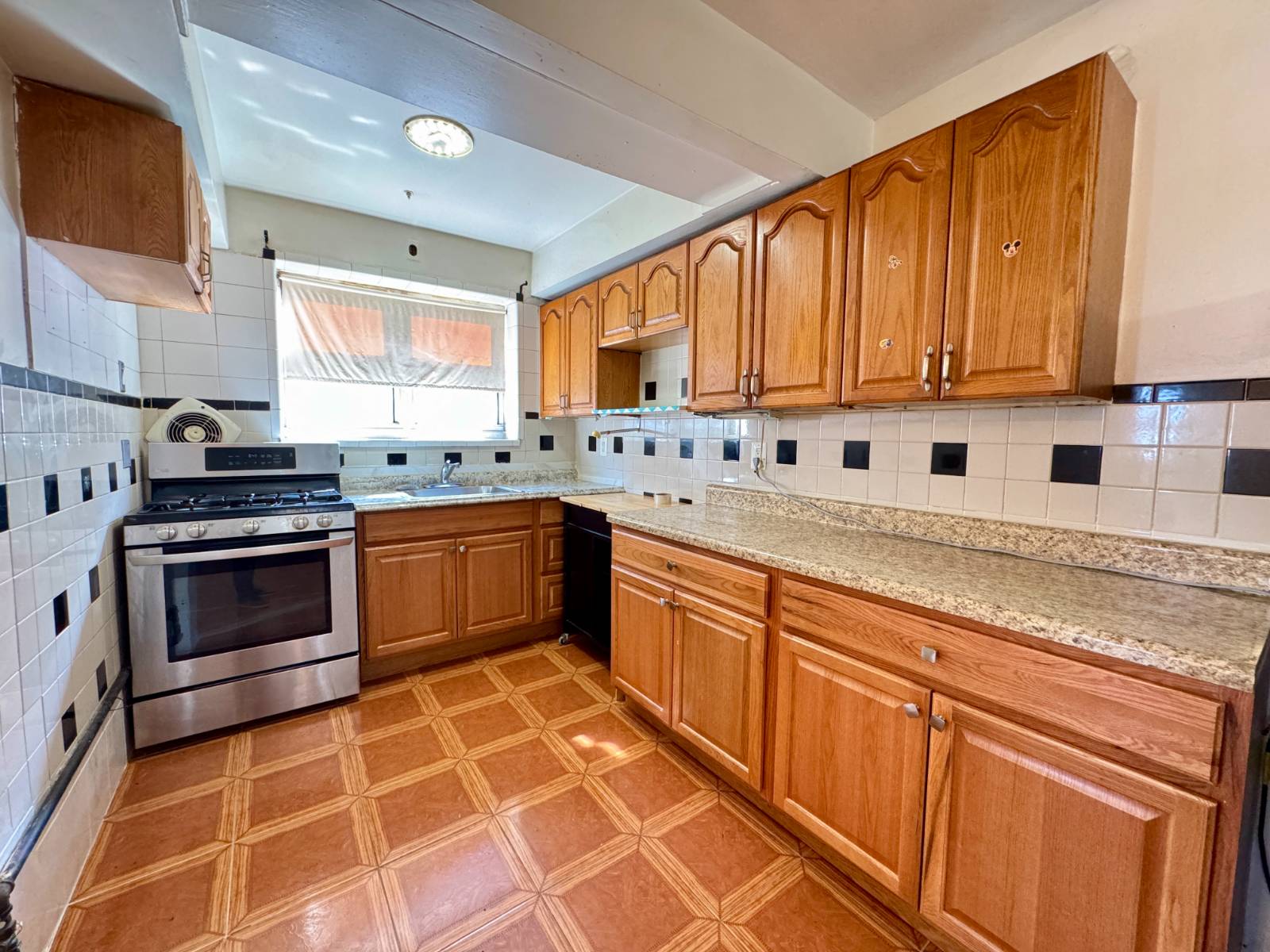 #3 photo, 526 Underhill Ave, #2F, ब्रोंक्स Clason Point , NY 10473