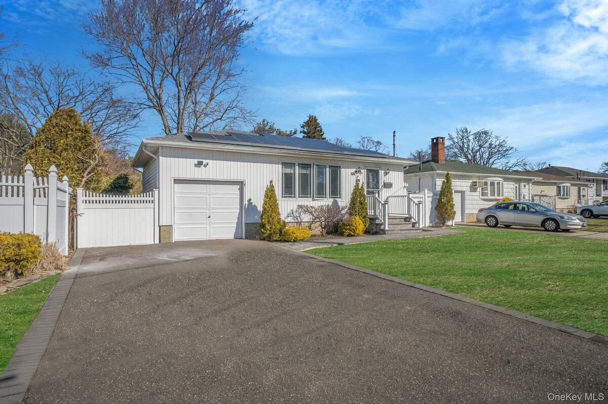 #2 photo, 23 Pearsall Place, سوفولك Deer Park , NY 11729