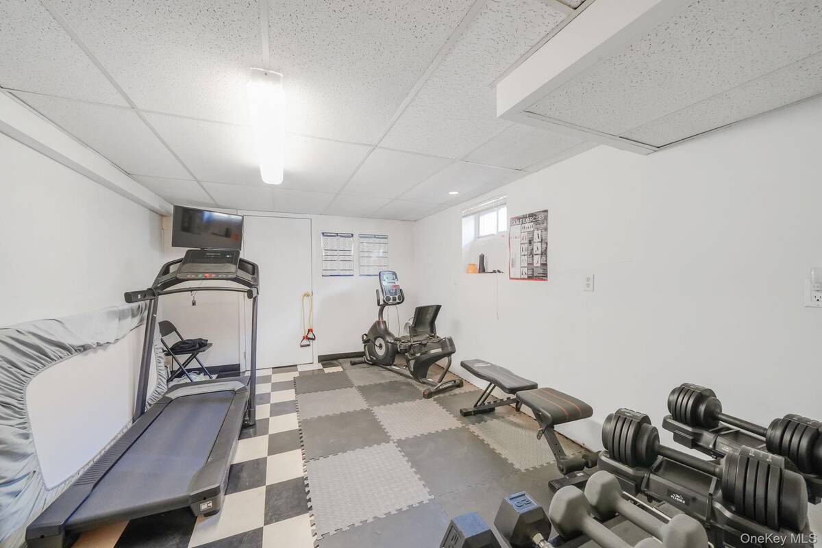 #33 photo, 23 Pearsall Place, سوفولك Deer Park , NY 11729