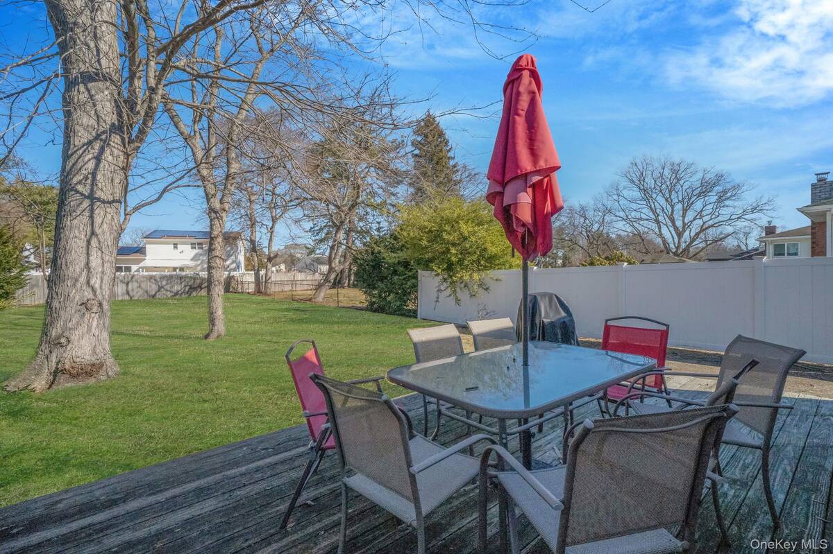 #40 photo, 23 Pearsall Place, سوفولك Deer Park , NY 11729