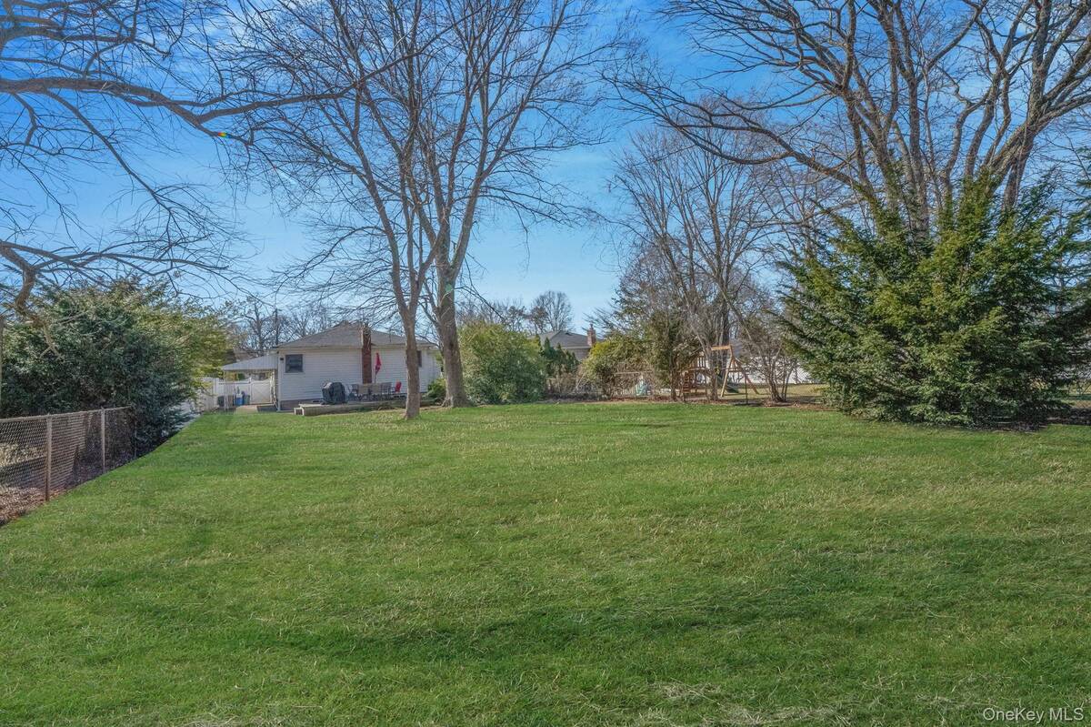 #43 photo, 23 Pearsall Place, سوفولك Deer Park , NY 11729