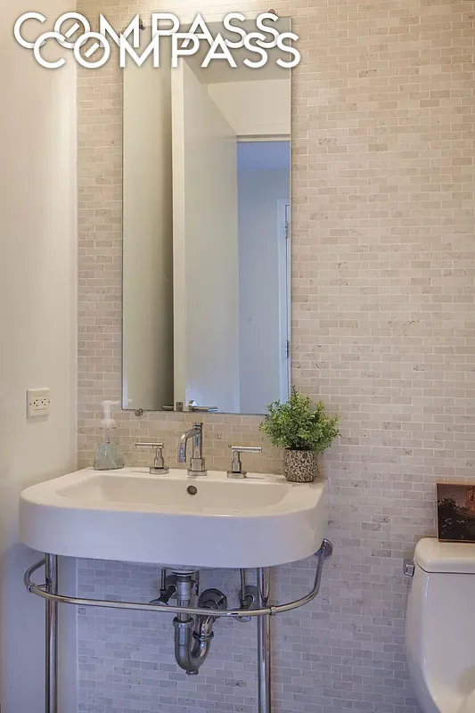 #7 photo, 255 Hudson Street, Манхэттен ‖ Hudson Square , NY 10013