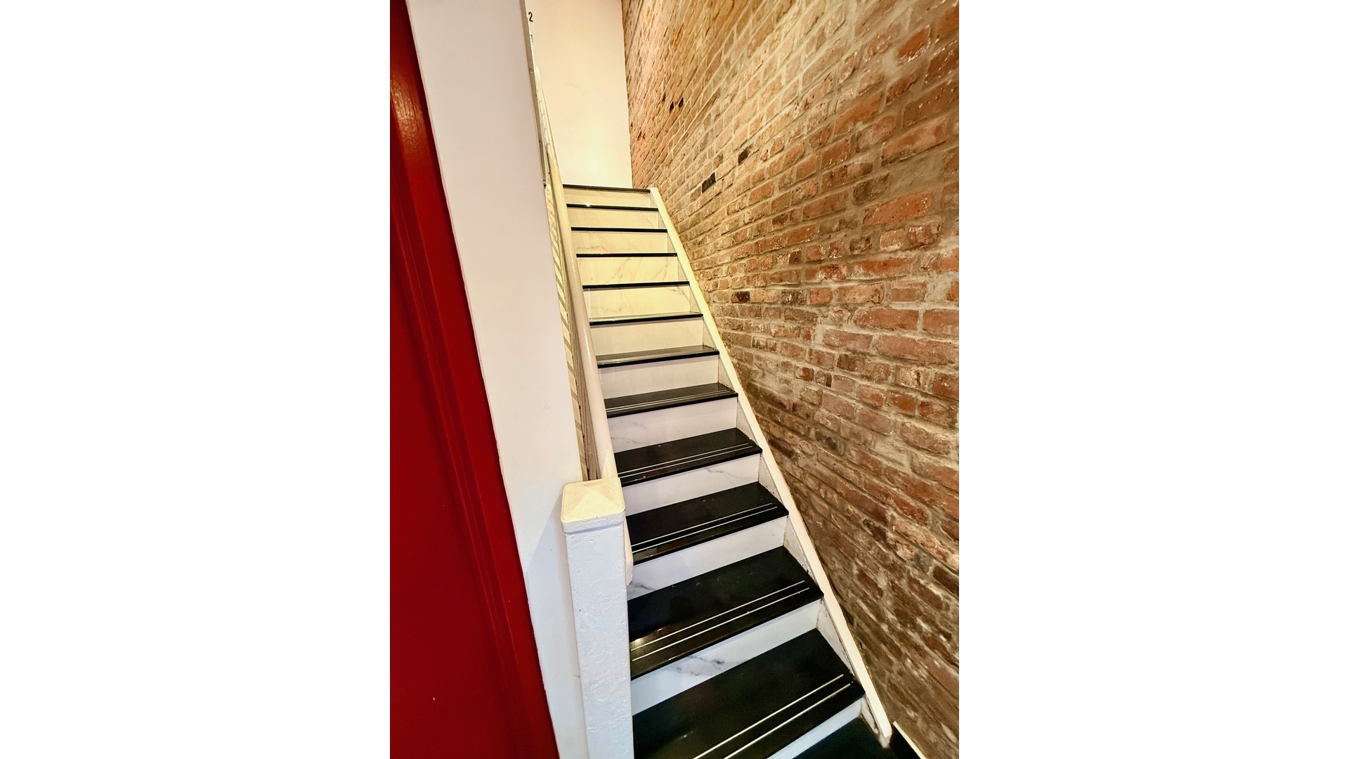 #8 photo, New York City, מנהטן East Village , NY 10009