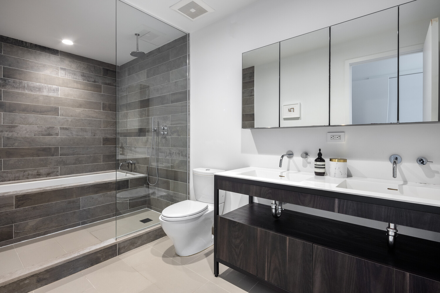 #9 photo, 115 KING Street, הברונקס Red Hook , NY 11231