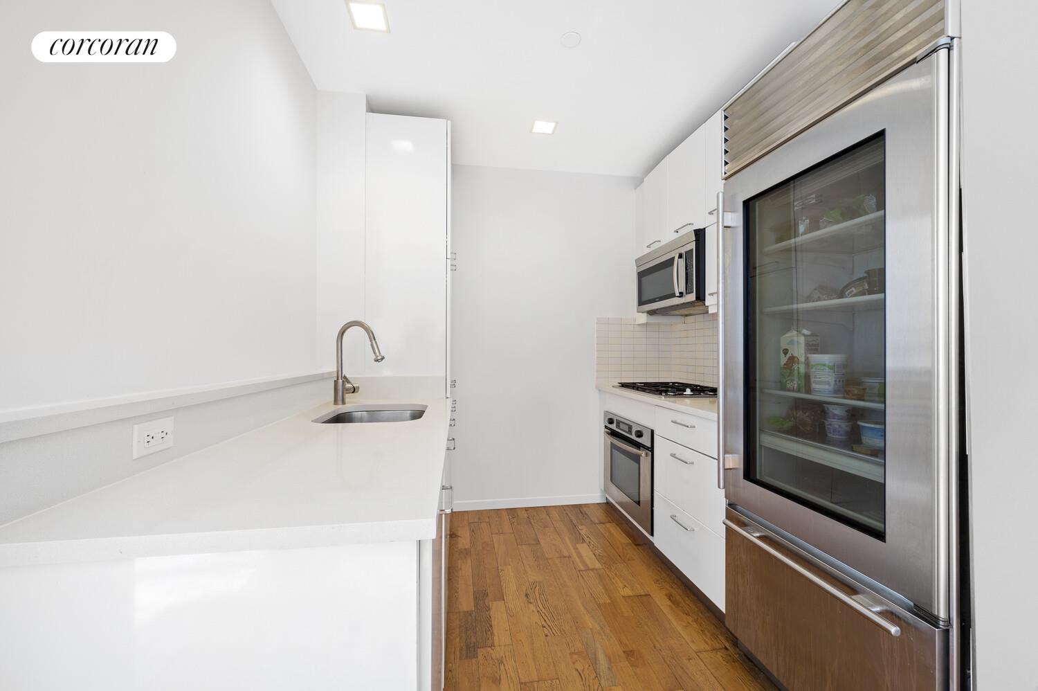 #4 photo, New York City, مانهاتن Hell's Kitchen , NY 10036