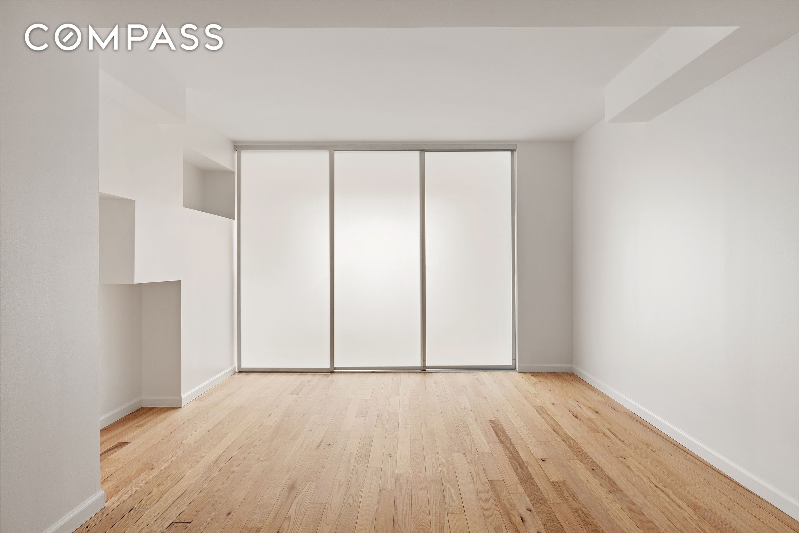 #4 photo, 189 Ave C, East Village , NY 10009