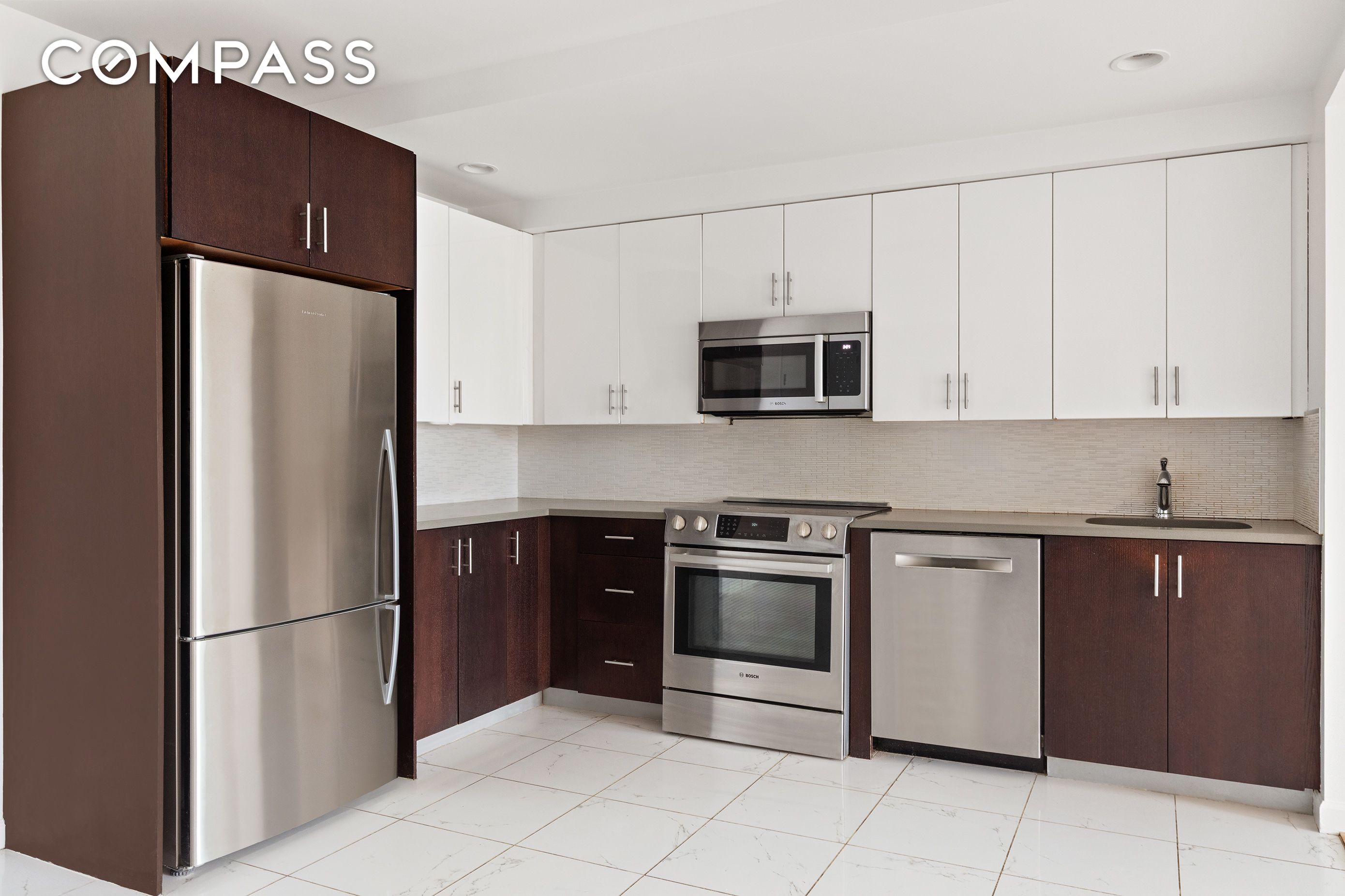 #7 photo, 189 Ave C, East Village , NY 10009