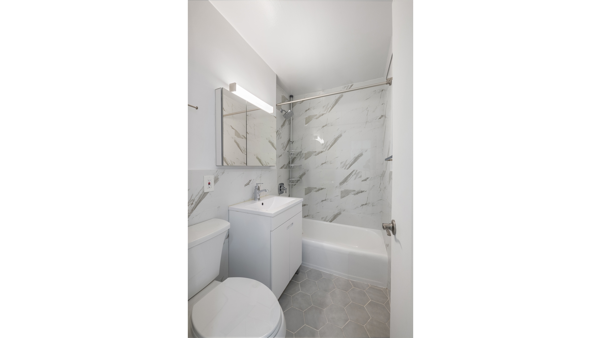 #9 photo, 5900 ARLINGTON Avenue, Бронкс ‖ North Riverdale , NY 10471