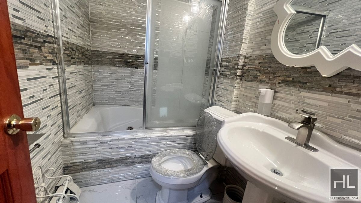 #16 photo, 466 Berriman Street, 브루클린 East New York , NY 11208