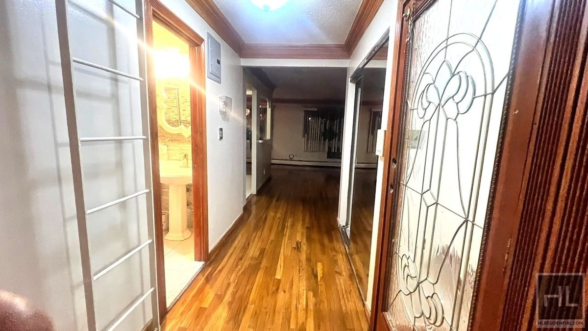 #7 photo, 466 Berriman Street, 브루클린 East New York , NY 11208