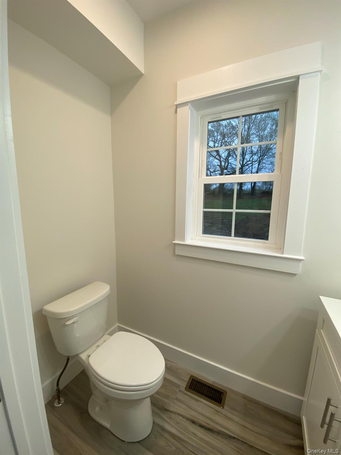 #9 photo, 24 Sunset Lane, New Hampton , NY 10958