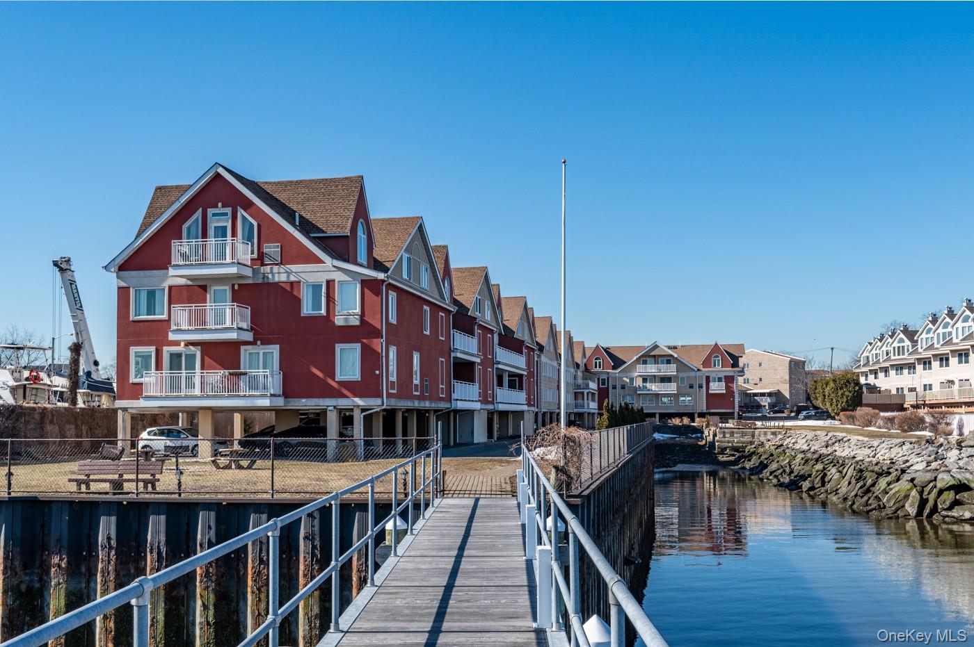 #17 photo, 1490 Outlook Avenue, Bronx , NY 10465