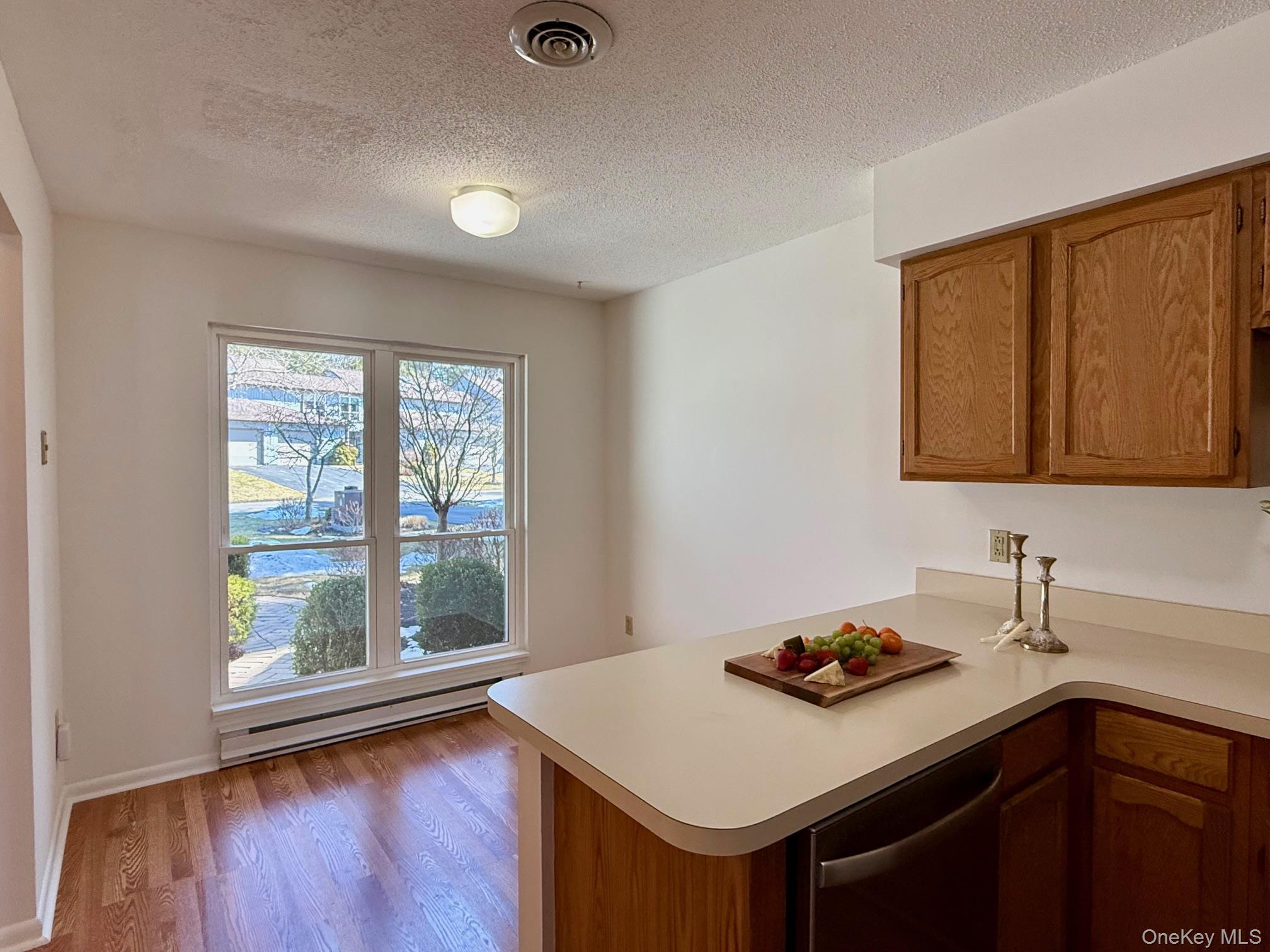 #4 photo, 14 Pond Drive, Rhinebeck , NY 12572