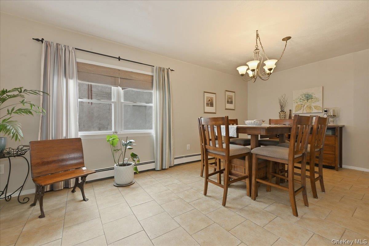 #8 photo, 25 Gleaner Lane, 롱 아일랜드 Levittown , NY 11756