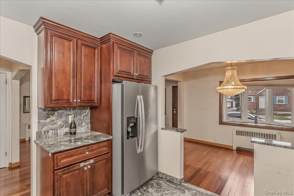 #8 photo, 505 N 1st Street, מחוז נסאו New Hyde Park , NY 11040