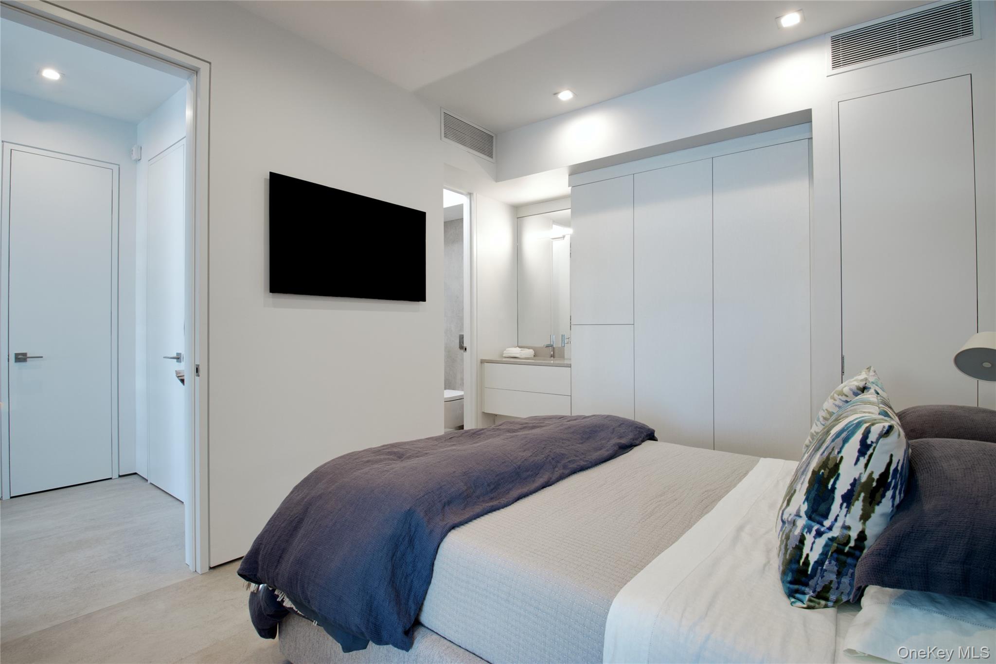 #8 photo, 75-34 West Shore Road, 롱 아일랜드 Port Washington , NY 11050