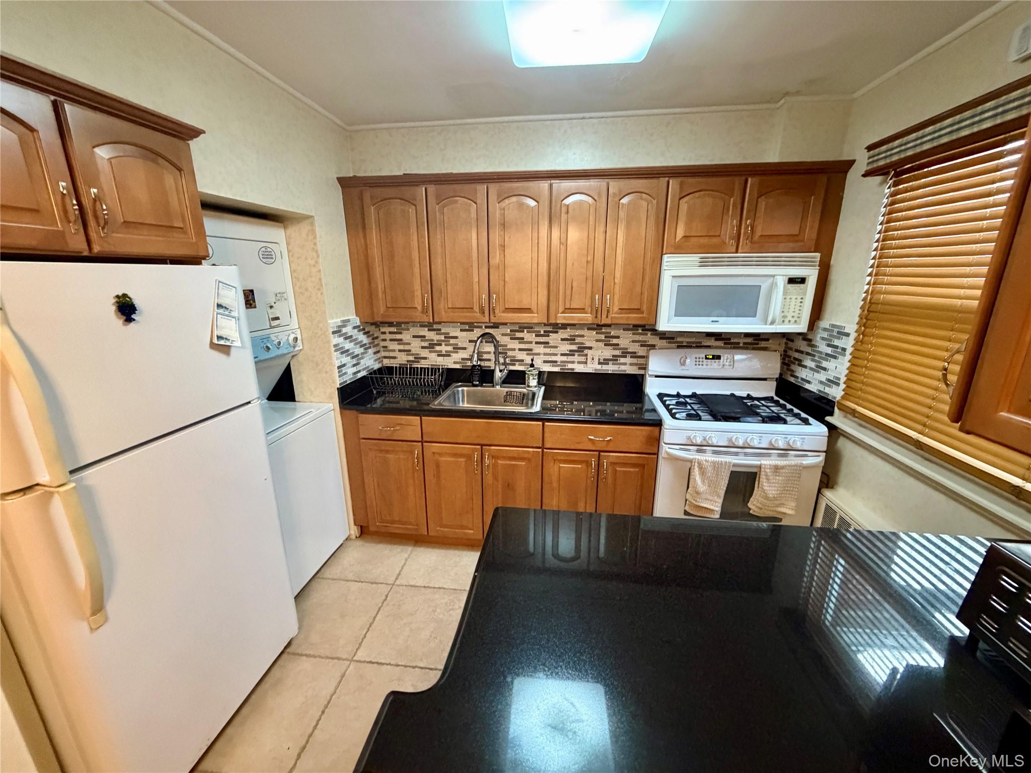 #15 photo, 88-17 Shore Parkway, Howard Beach , NY 11414