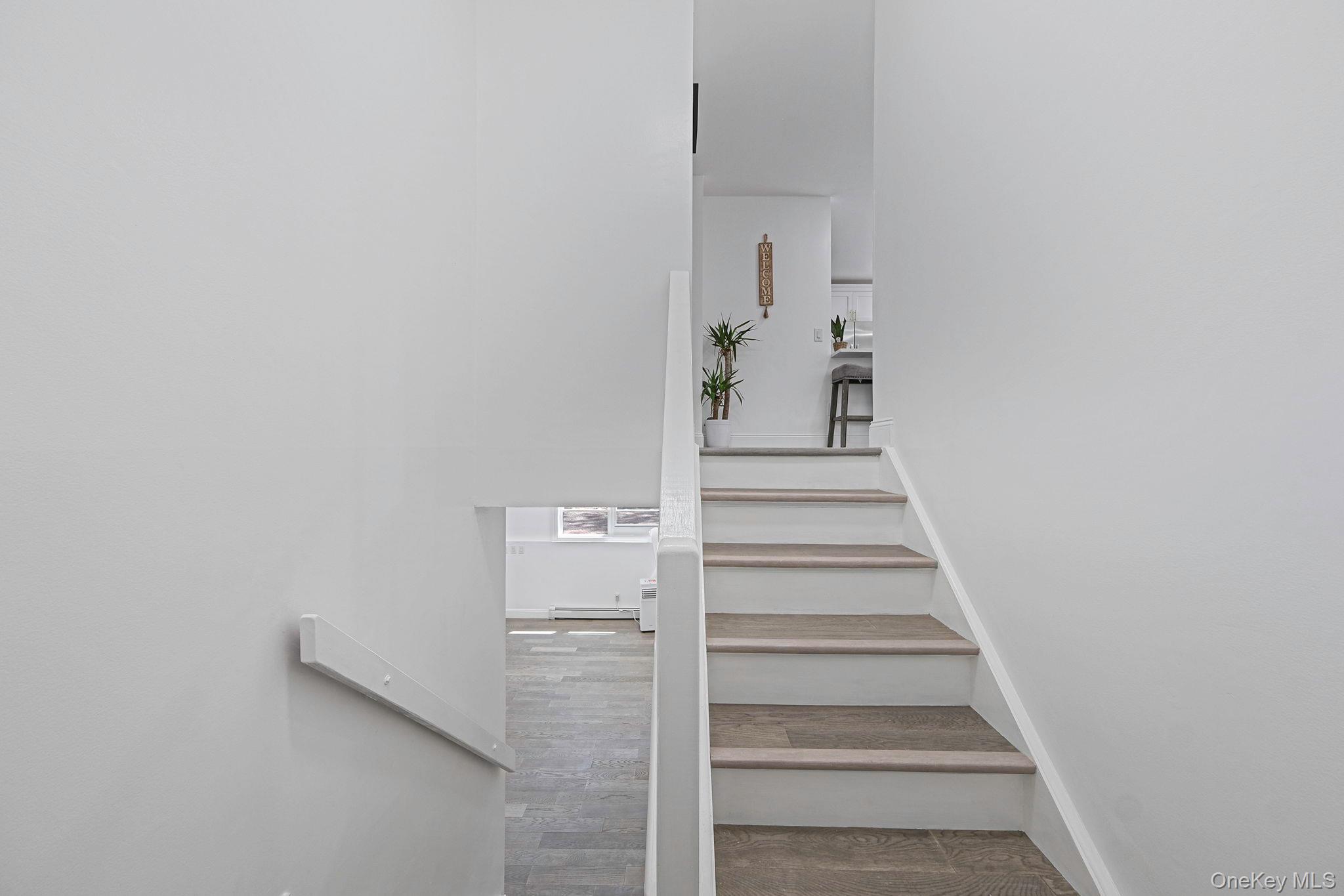 #14 photo, 38 Columbia Avenue, सफ़ोक काउंटी Westhampton , NY 11977