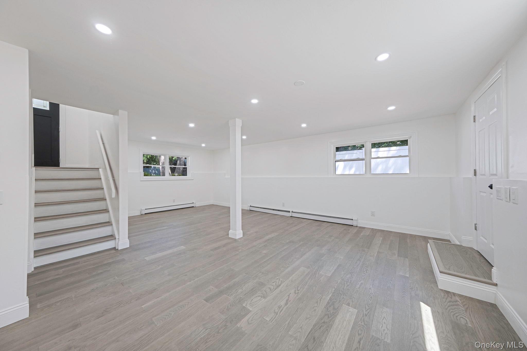 #17 photo, 38 Columbia Avenue, सफ़ोक काउंटी Westhampton , NY 11977