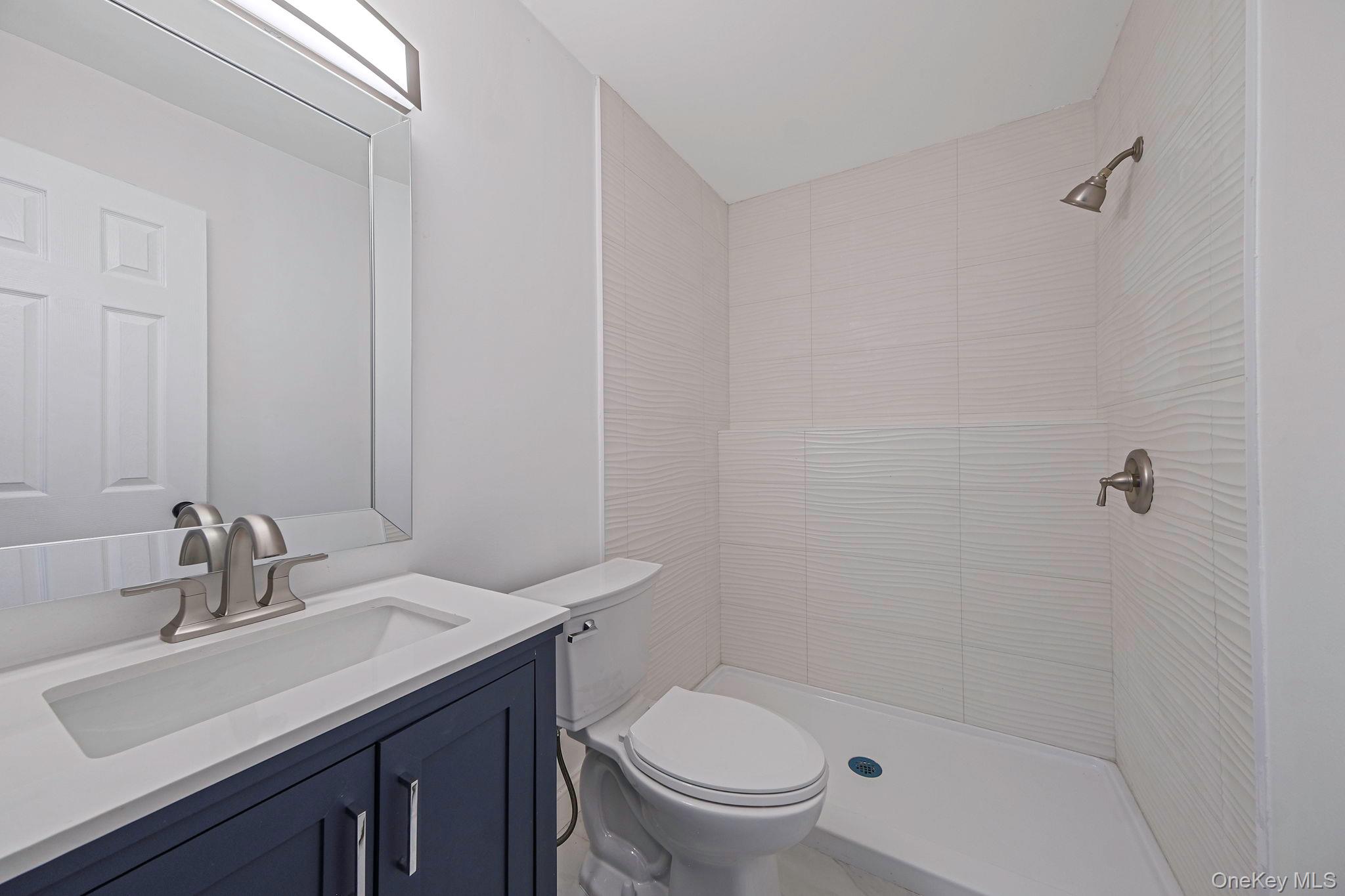 #19 photo, 38 Columbia Avenue, सफ़ोक काउंटी Westhampton , NY 11977