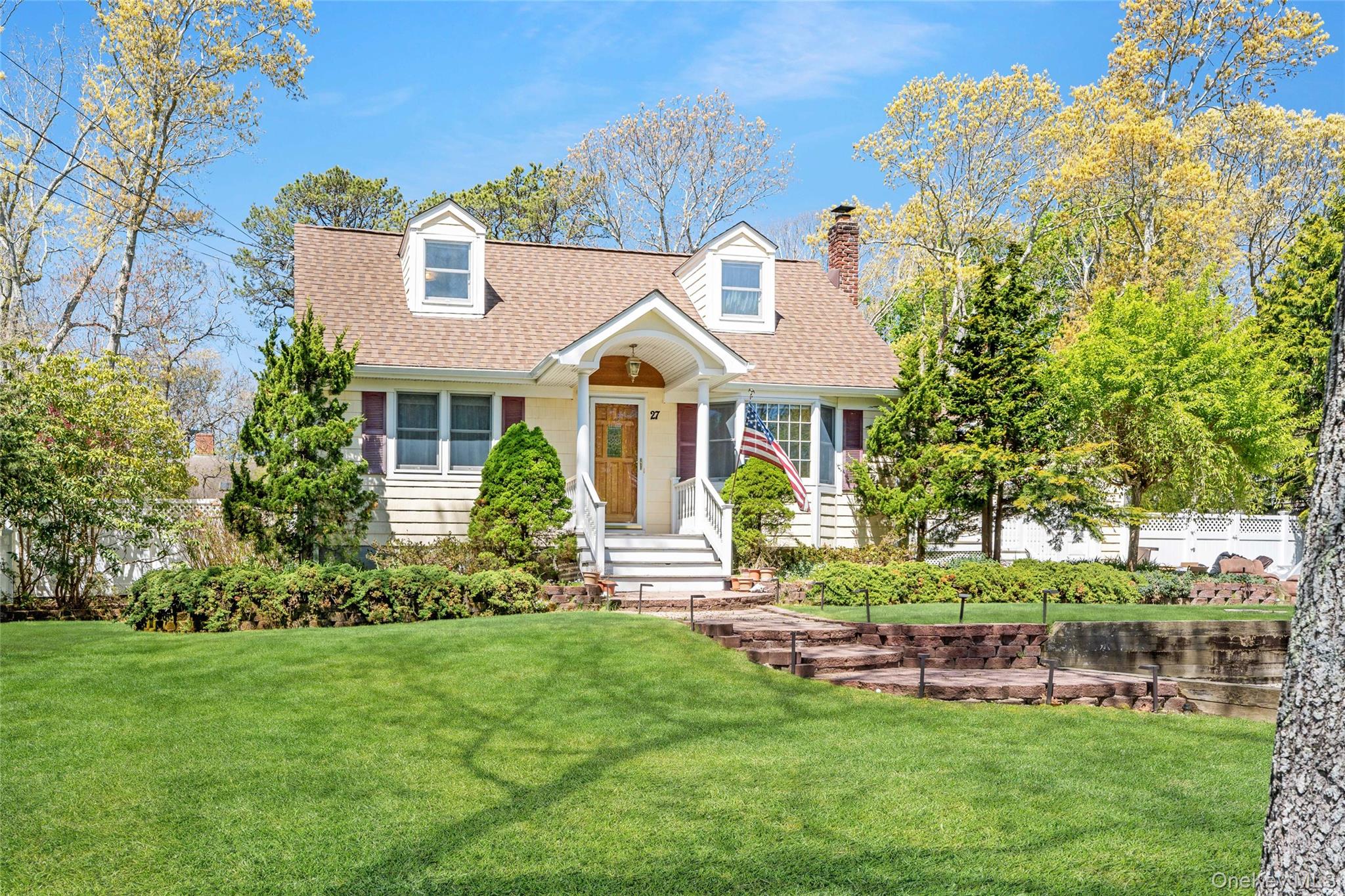 #2 photo, 27 Summit Boulevard, سوفولك Westhampton , NY 11977