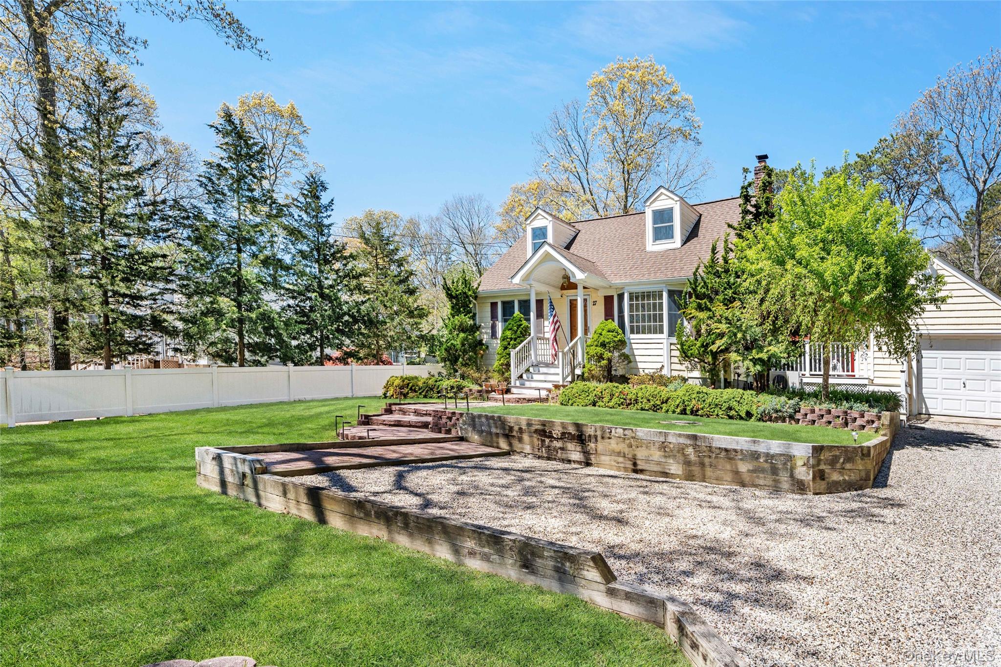 #3 photo, 27 Summit Boulevard, سوفولك Westhampton , NY 11977