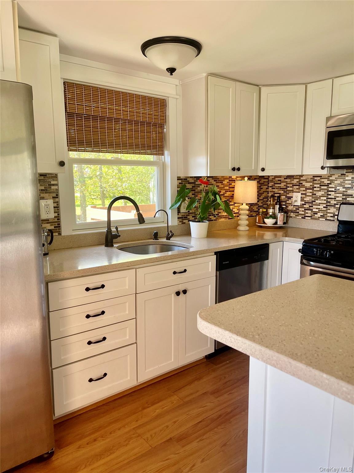 #2 photo, 57 Nash Avenue, سوفولك Flanders , NY 11901