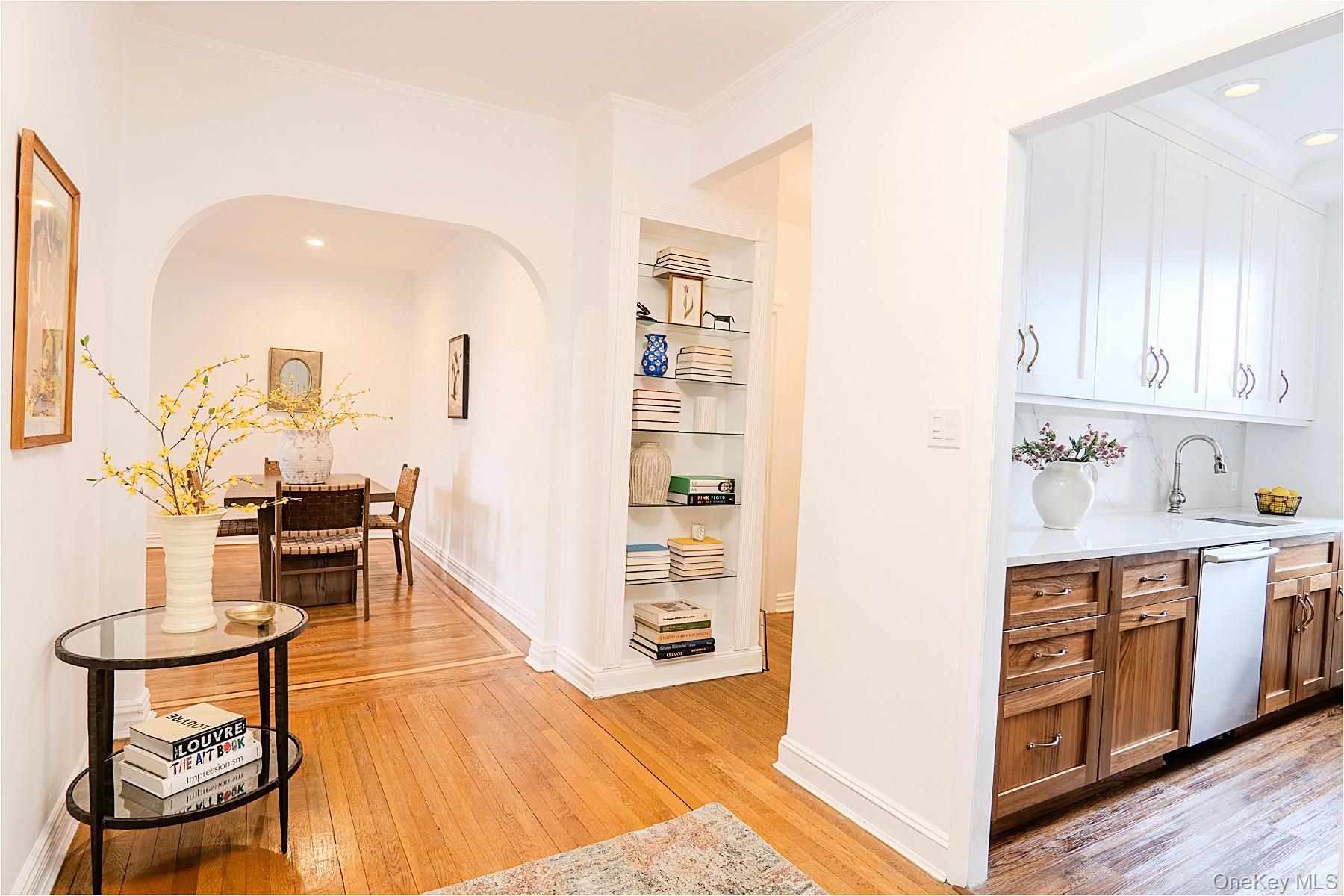 #1 photo, 21 Barstow Road, नासाउ काउंटी Great Neck , NY 11021