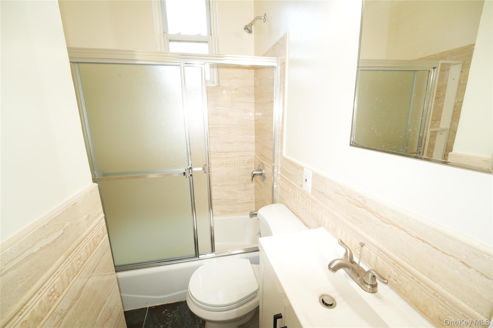 #4 photo, 6040 55th Drive, كوينز Maspeth , NY 11378