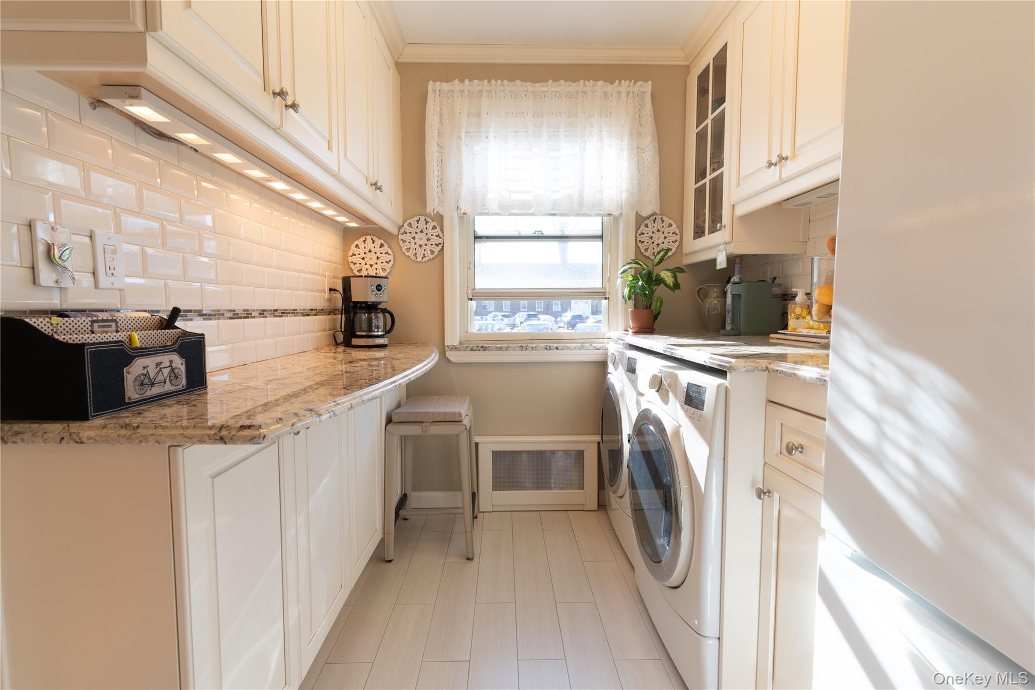 #4 photo, 252-42 60 Avenue, كوينز Little Neck , NY 11362