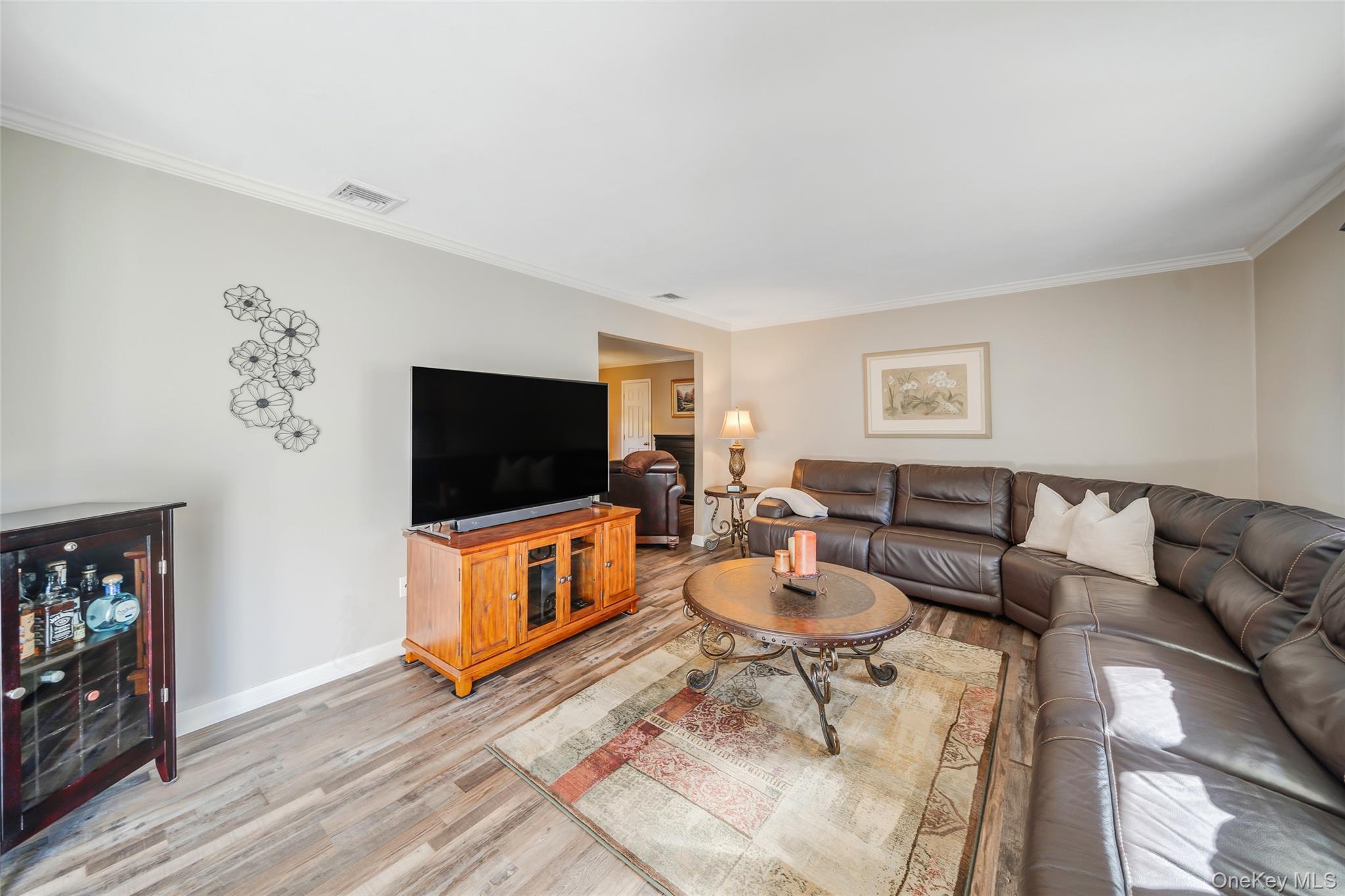 #15 photo, 7 Hemlock Road, מחוז סאפוק Mount Sinai , NY 11766