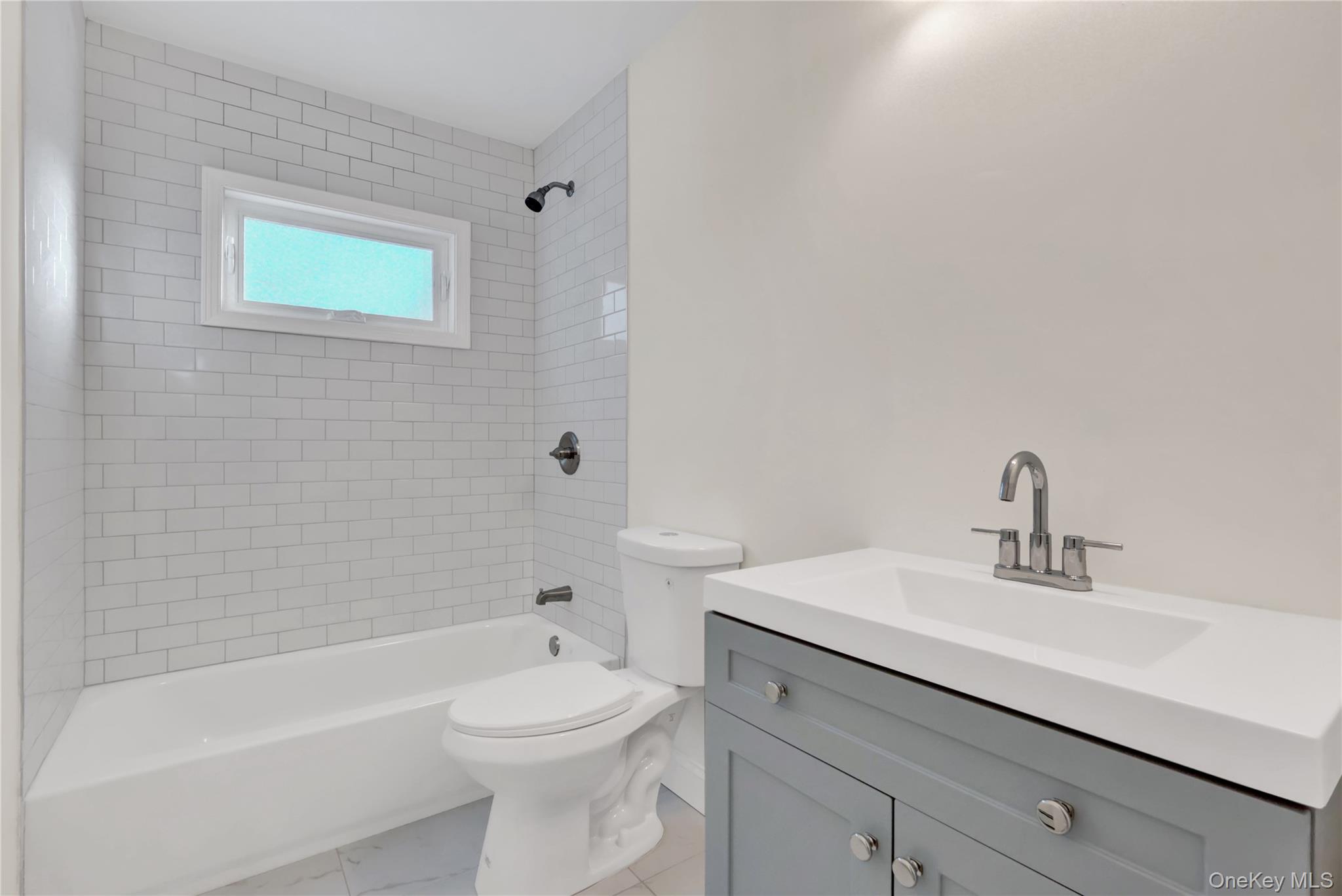 #11 photo, 2 Cheshire Drive, Farmingville , NY 11738