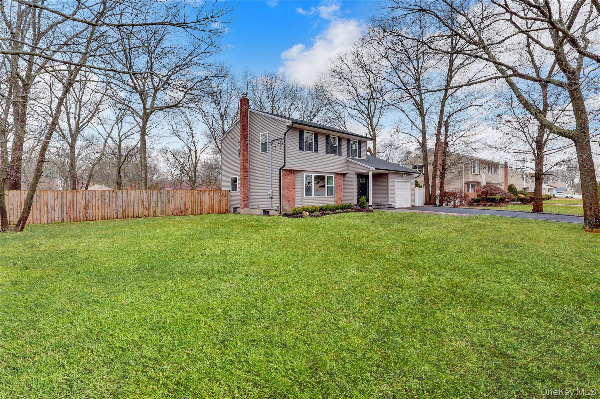 #19 photo, 2 Cheshire Drive, Farmingville , NY 11738