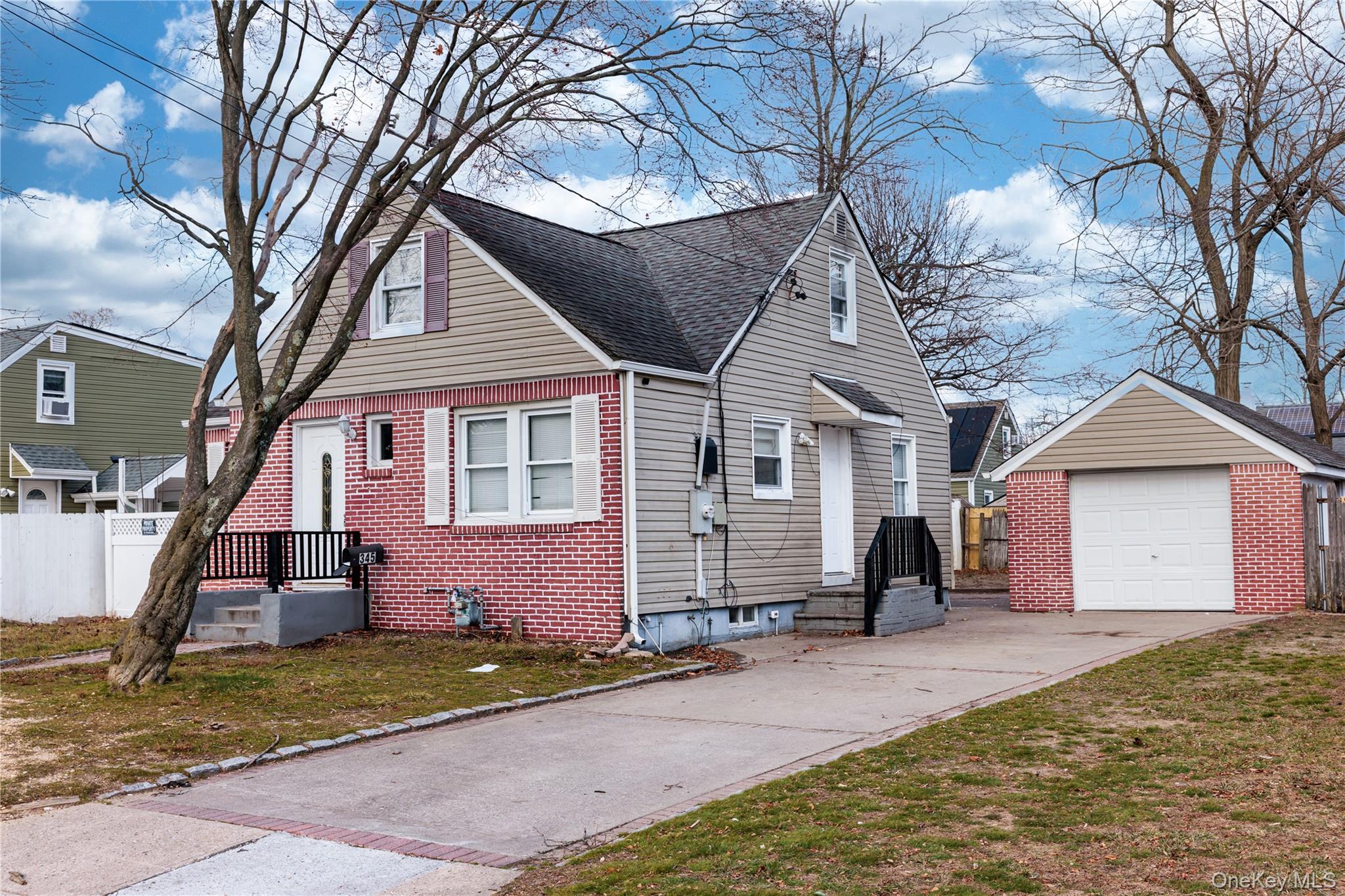 #3 photo, 345 Elmore Street, Саффолк ‖ Central Islip , NY 11722